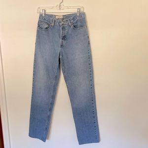 True Vintage 90’s GAP Loose Jeans Sz 6 but runs small 27waist